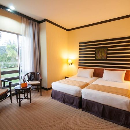 Felda Residence Hot Springs Sungkai Exterior photo